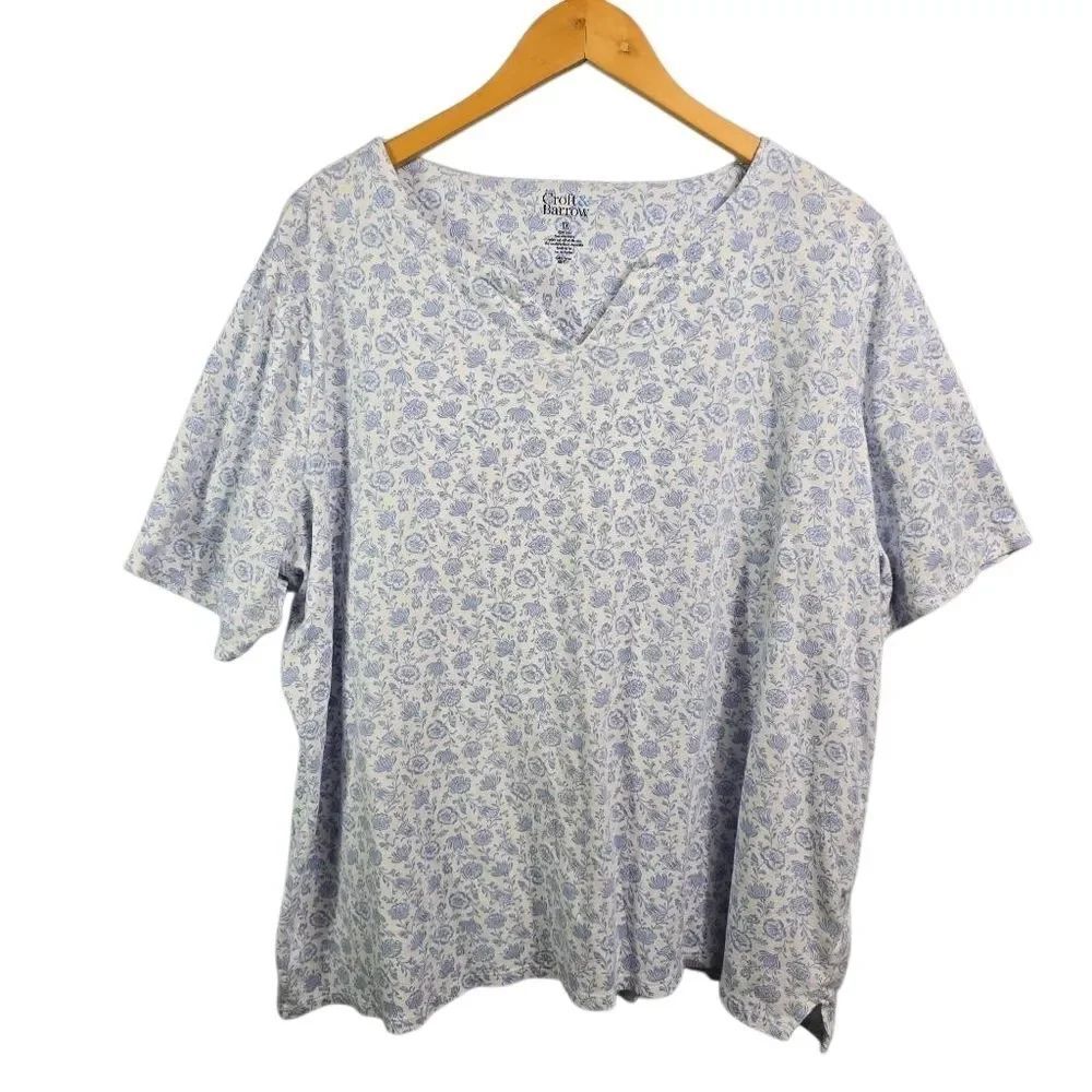 Croft & Barrow Blue Floral Cotton Top Soft V‑Neck Tee Size 1x